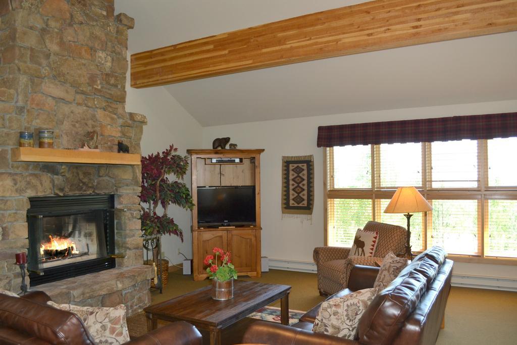 Moose Creek Townhomes By Jackson Hole Real Estate Company Teton Village Zimmer foto